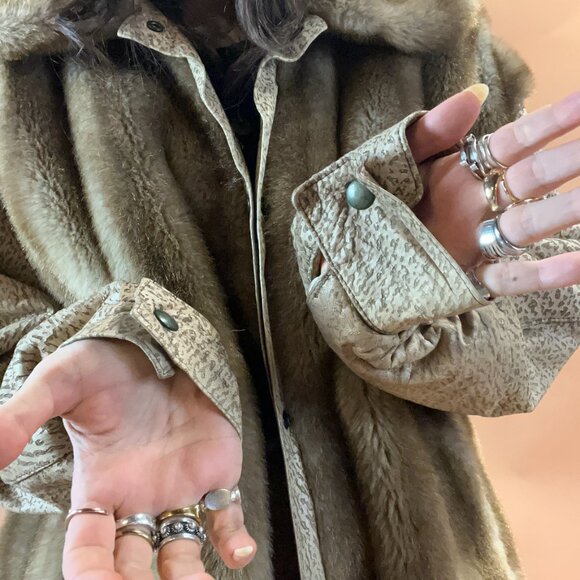 Mob Wife Fur and Leather Coat - 80s 90s - Picture 9 of 11